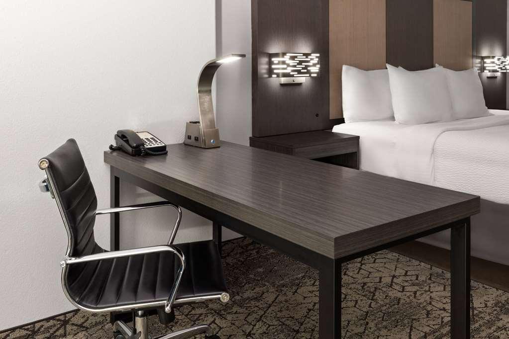 Hotel La Quinta By Wyndham 3*